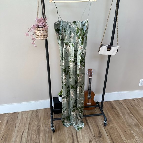 Reformation Frankie Silk Dress in Tea Garden - Picture 5 of 13